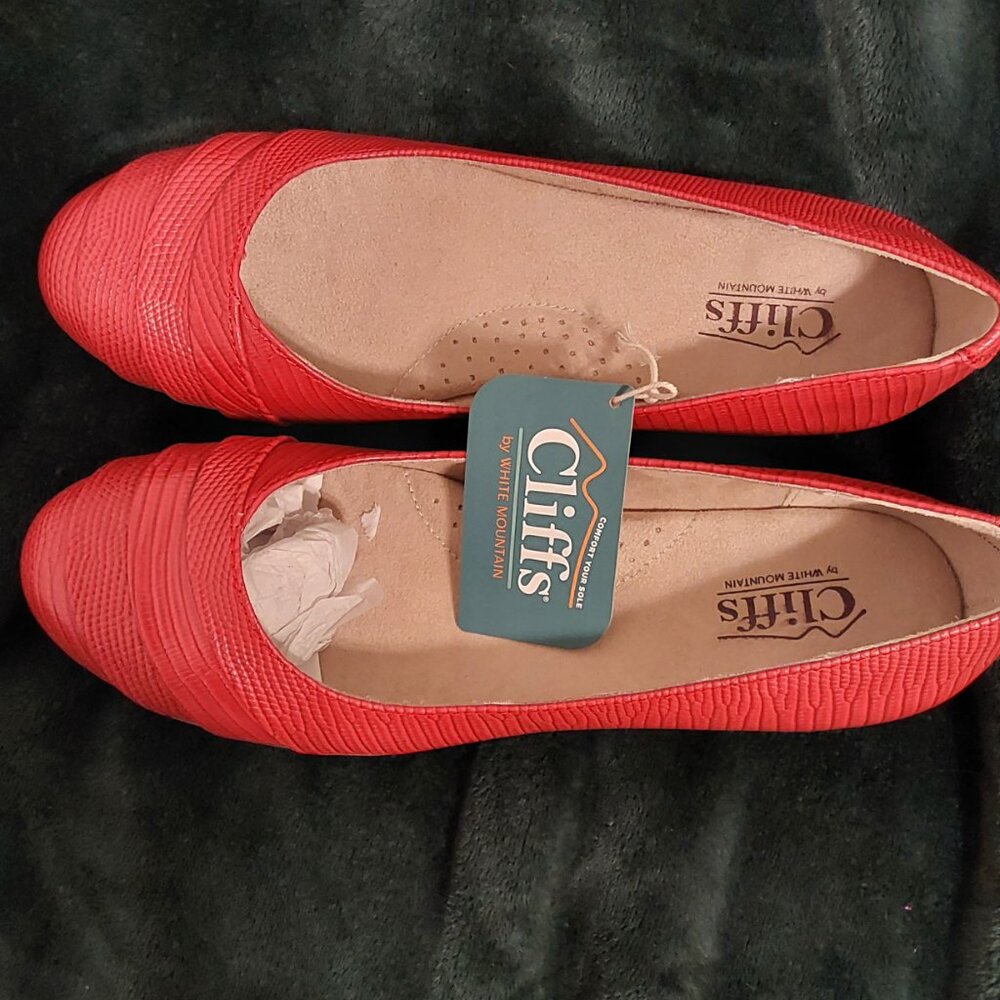 RED CLIFFS FLAT COMFORT SHOE, NEW WITH TAGS - Picture 9 of 16